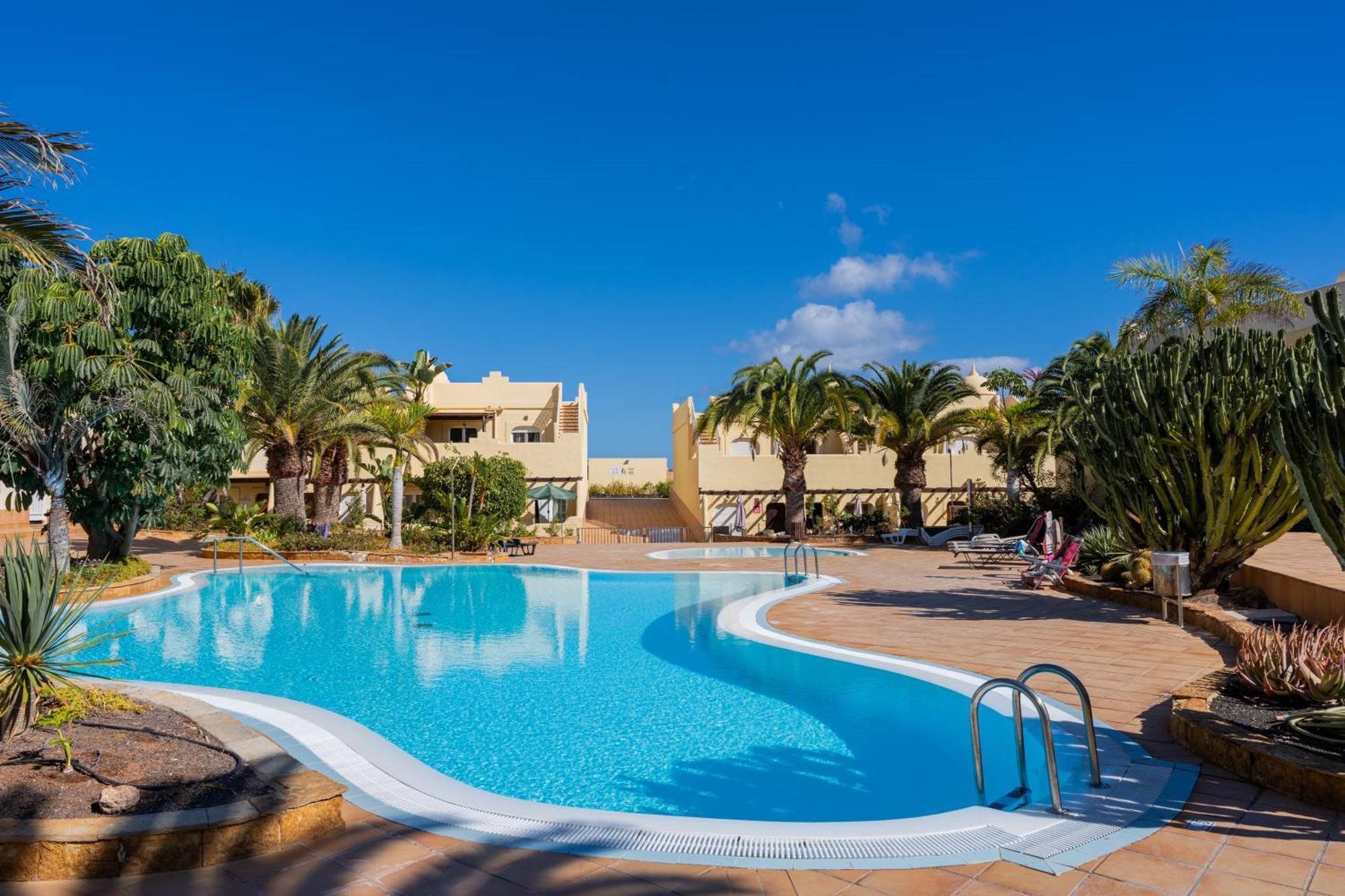 Villas Y Apartamentos El Sultan Corralejo Kültér fotó