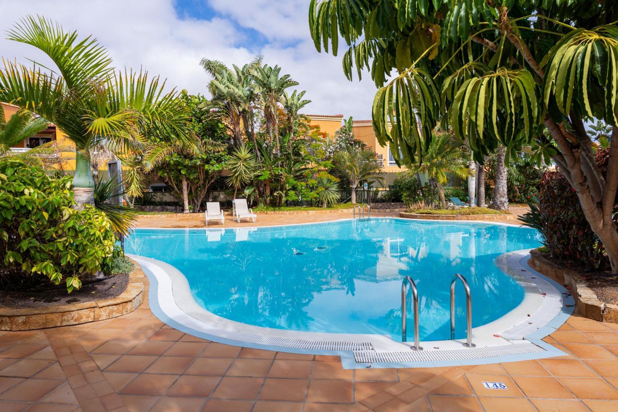 Villas Y Apartamentos El Sultan Corralejo Kültér fotó