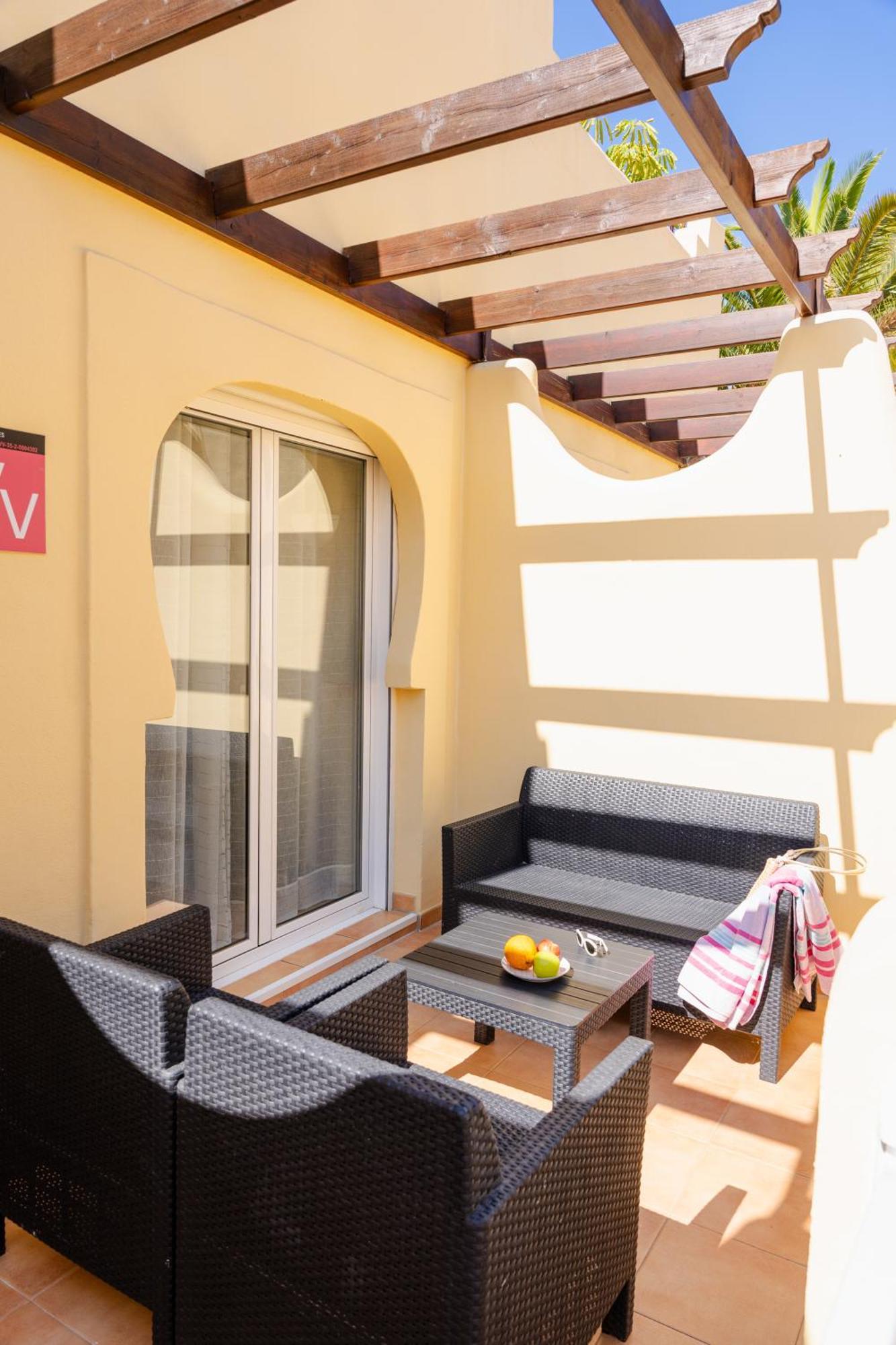 Villas Y Apartamentos El Sultan Corralejo Kültér fotó